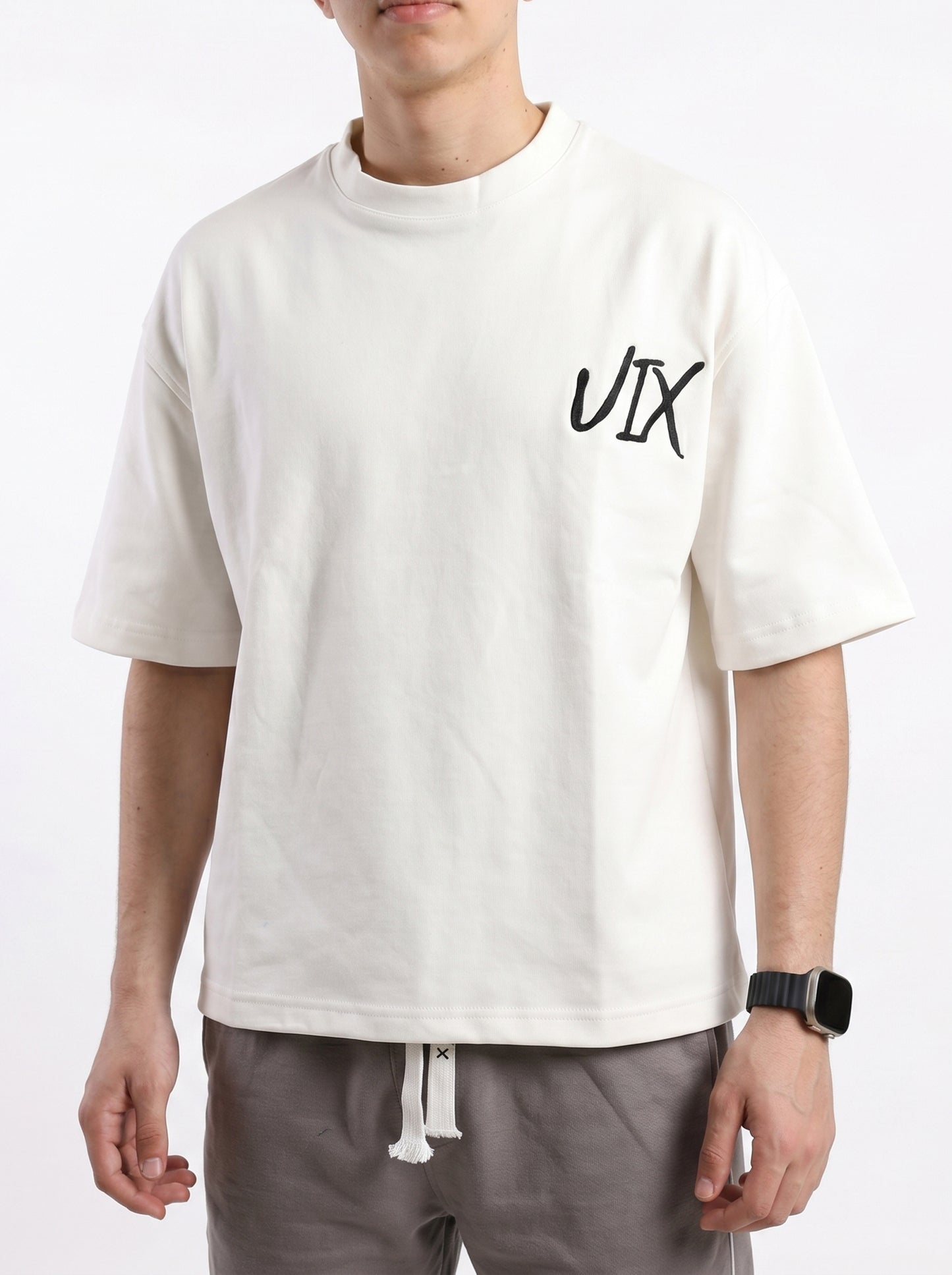 T-shirt (left)